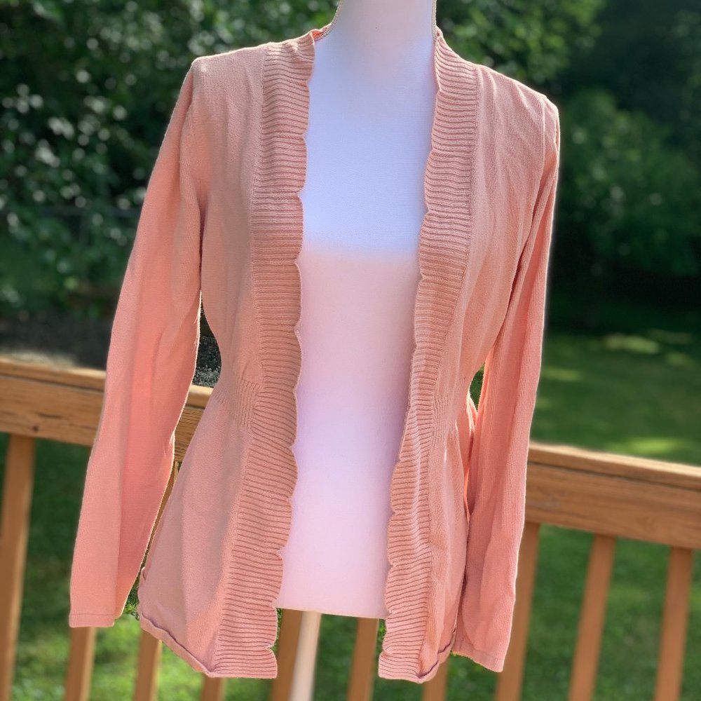 Elle - Pink Scalloped Neck Cardigan -Small